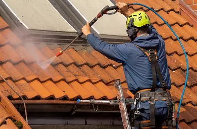 Démoussage et hydrofuge de toiture à Soumans